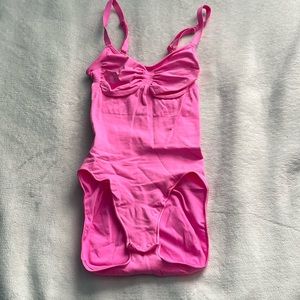 Skims seamless sculpt body suit